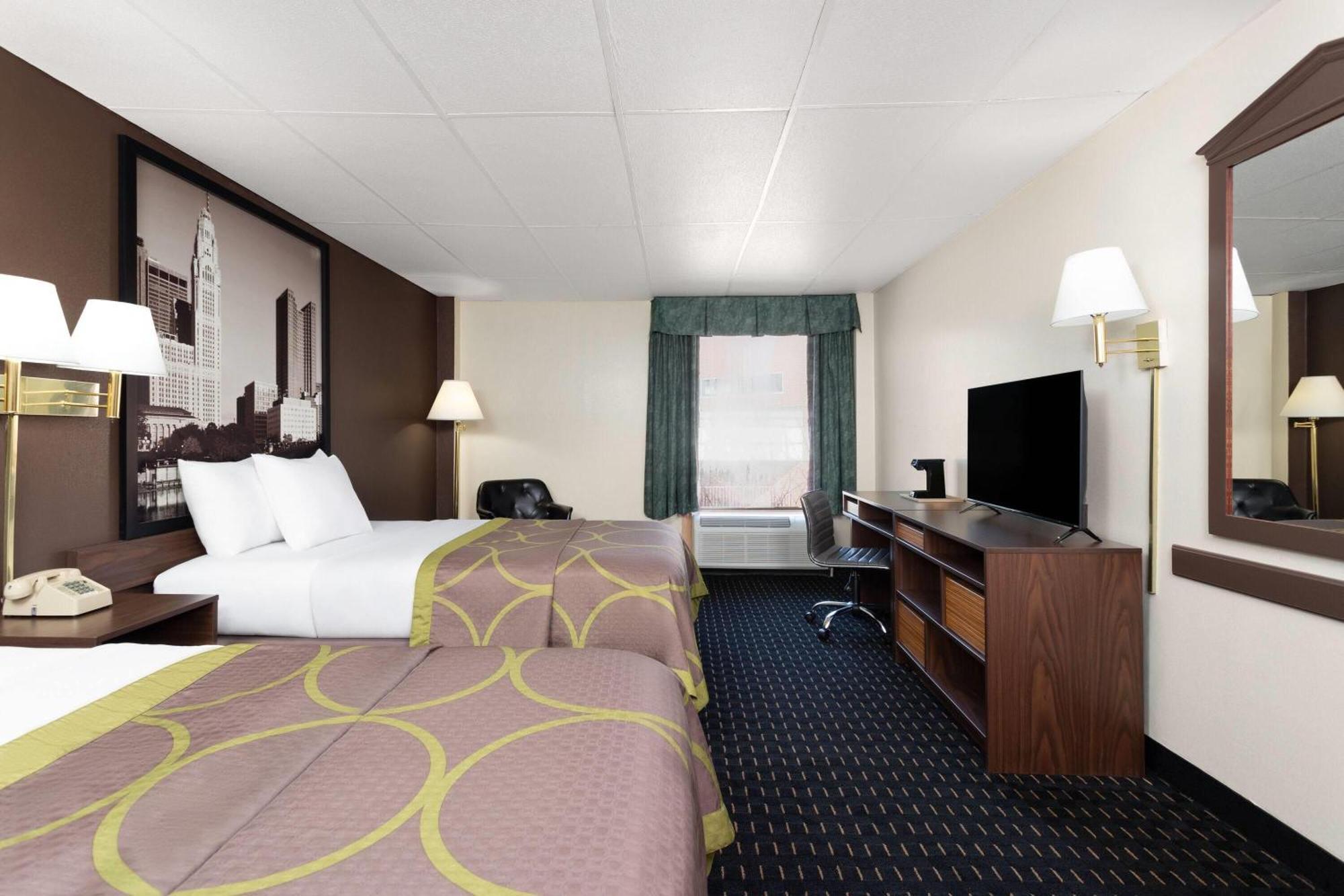 Super 8 by Wyndham Columbus Hotel Bagian luar foto