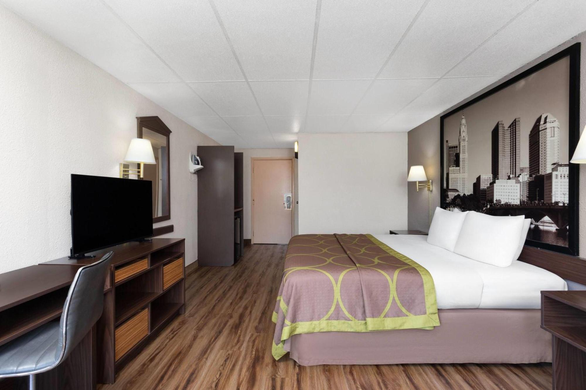 Super 8 by Wyndham Columbus Hotel Bagian luar foto